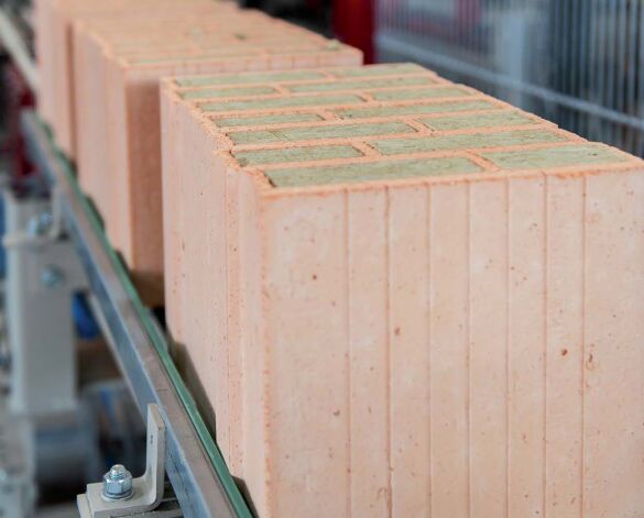 Product: Porotherm Monolithic Clay Block System T9-425-8n