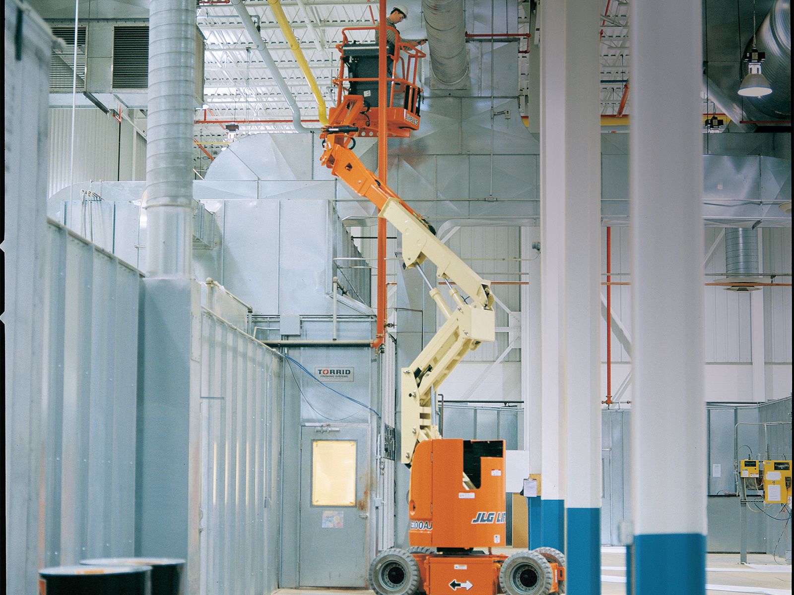 Product: E300AJ - Articulating Boom Lift