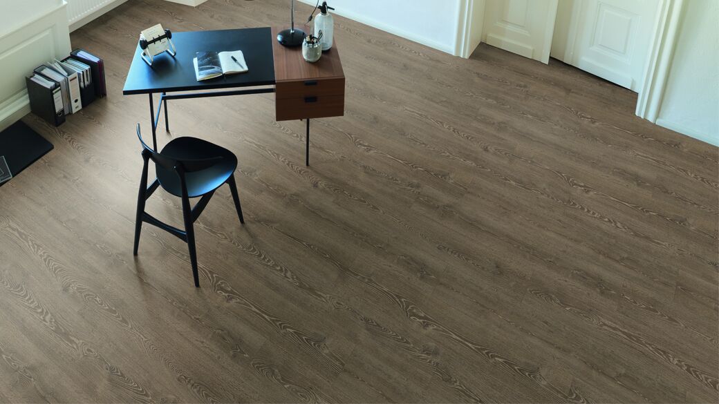 EGGER PRO Comfort Flooring Brown Waltham Oak