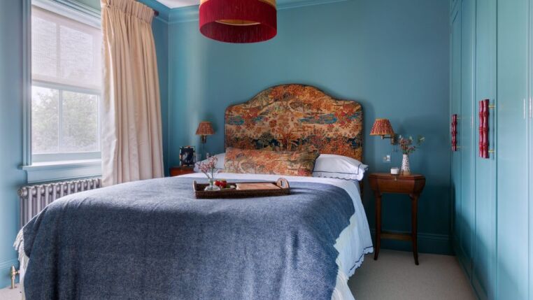 Castrads House of Pemberley Guest Bedroom