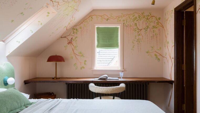 Castrads House of Pemberley Loft Bedroom